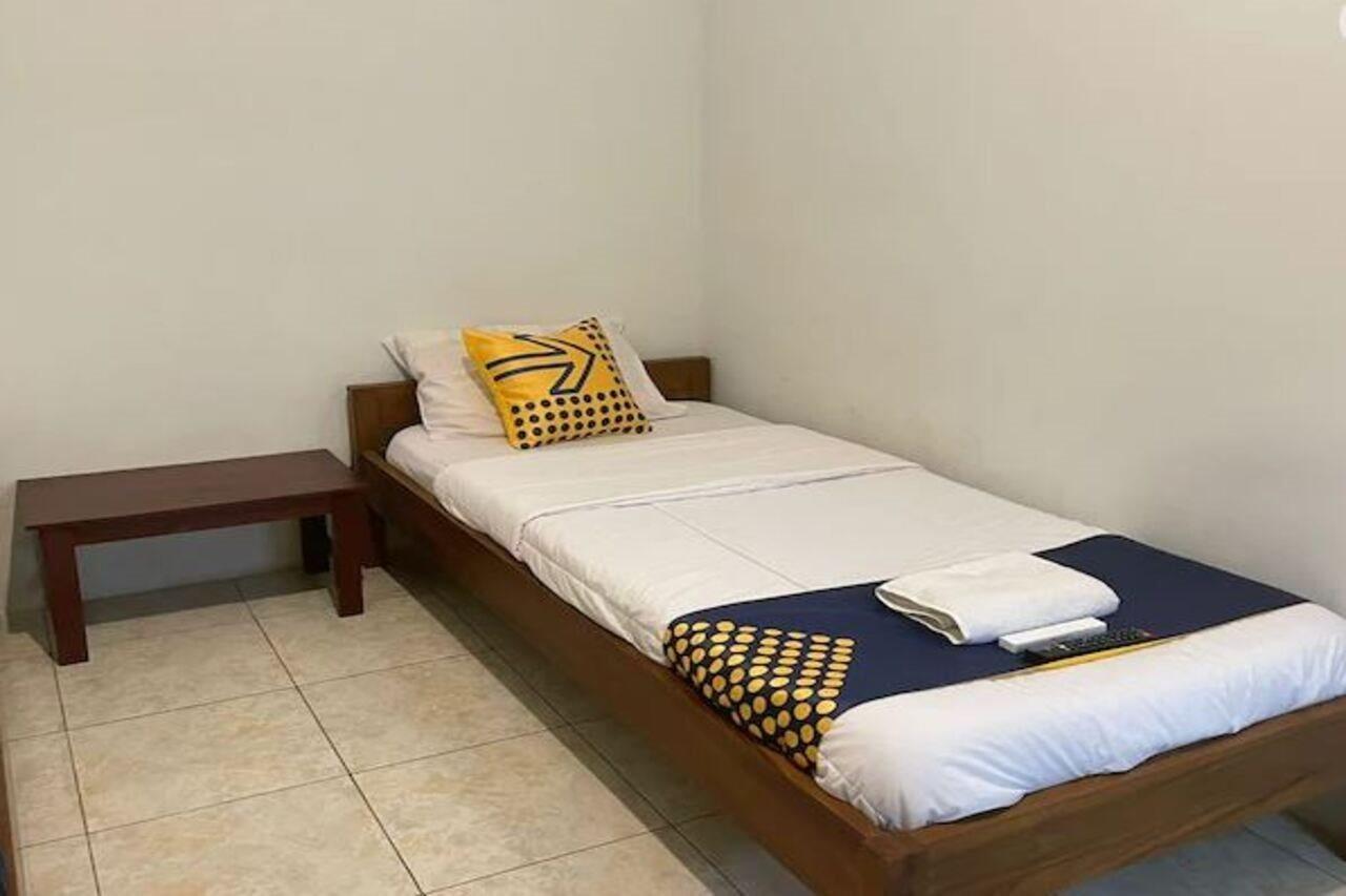 Hotel Spot On 2275 Omah Jm Beran Kidul Esterno foto