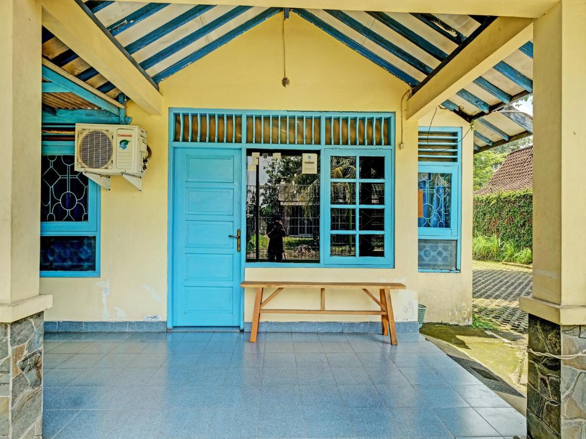 Hotel Spot On 2275 Omah Jm Beran Kidul Esterno foto